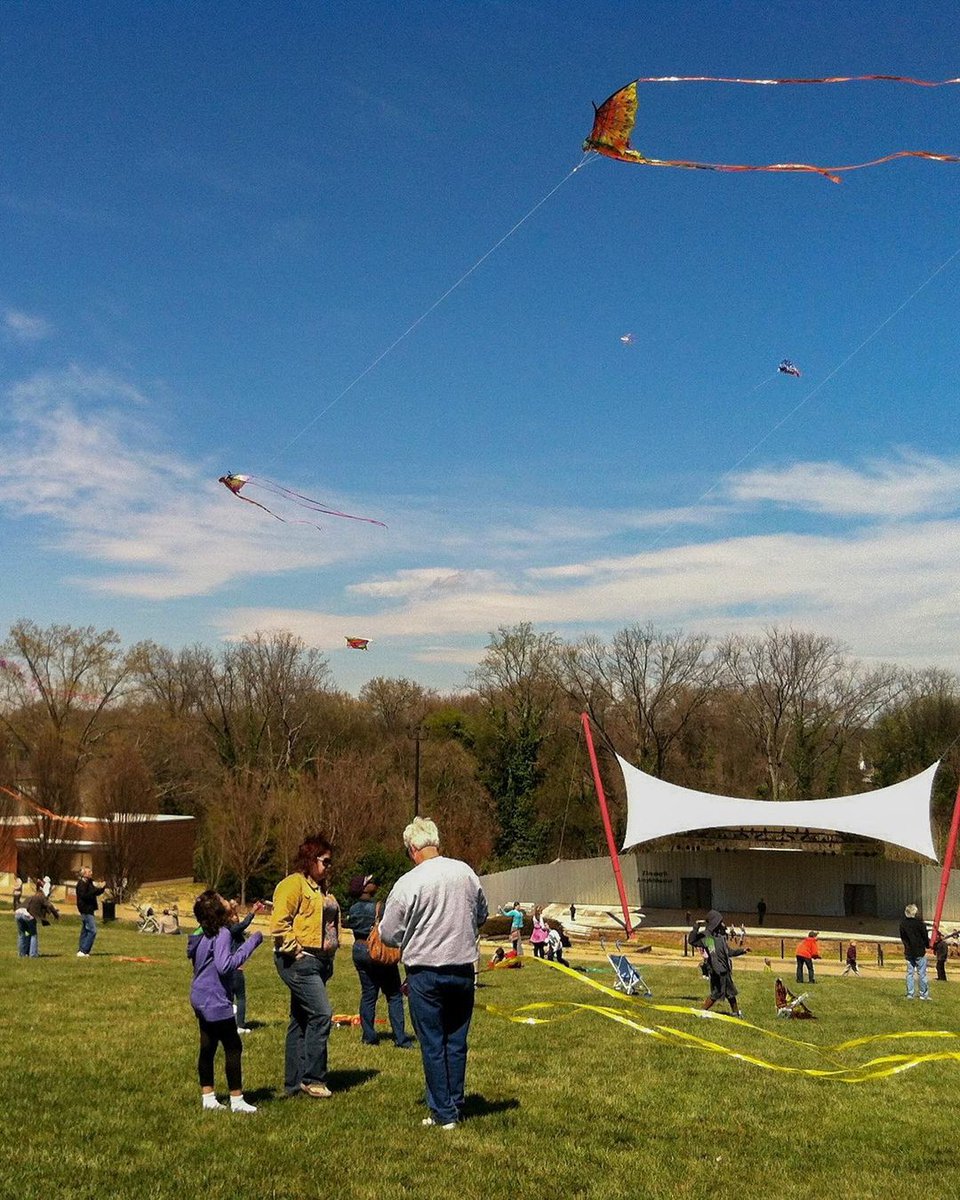 Join our friends at <a href="/ChapmanCenter/">Chapman Cultural Center</a>
 on October 9th for the 2021 Spartanburg Soaring! International Kite Festival. Hundreds of kites fly over #Spartanburg while visitors enjoy live music, local food trucks, and more! 🪁

Learn more 👉 chapmanculturalcenter.org