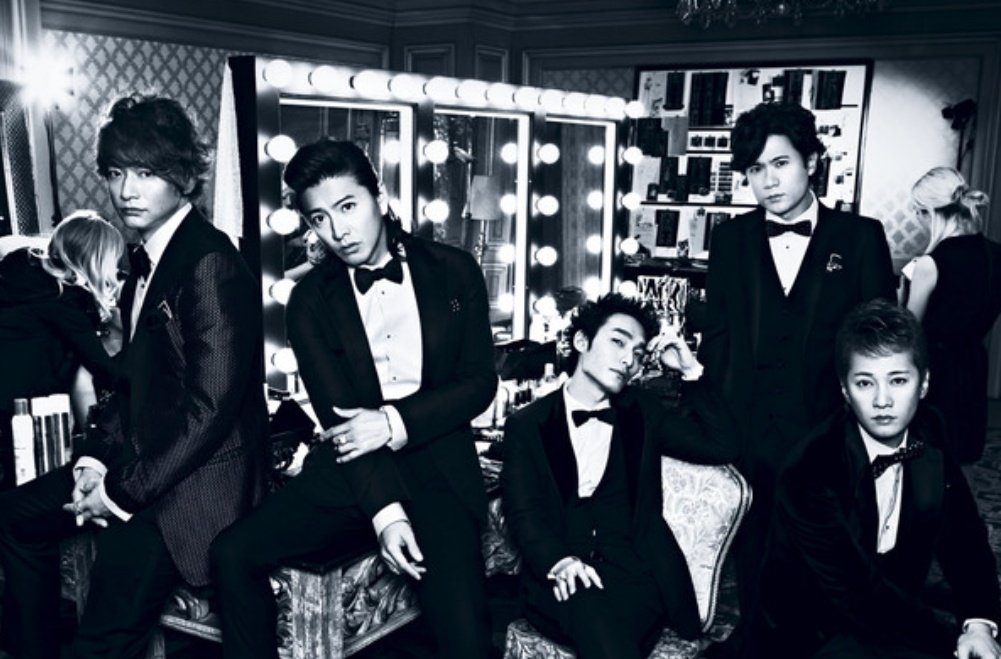 TMN_CLASSIX's tweet image. やはり #SMAP は格が違う。

周りの空気を瞬時に変えてしまう。
存在するだけでみんなが笑顔になる。
とんでもないスターだ。

#FNS歌謡祭秋