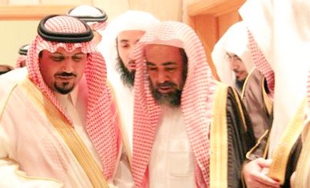 abdulkarim_900's tweet photo. أنتقل إلى رحمة الله أبن الخالة الغالي
(علي بن راشد الفوزان)
الرجل الذي زرع حبه في قلوب الناس فتقبله الجميع واتفقوا على حبه وتقديره وذلك لسمو اخلاقه وكرمه وشهامته وطيب معشره فلم اجد في حياتي شخص يعرفه إلا ويثني عليه
رحمك الله يامن اتصفت بالسماحة ولين الجانب ووصل الأقارب والمعارف https://t.co/NoUz4HI8aW