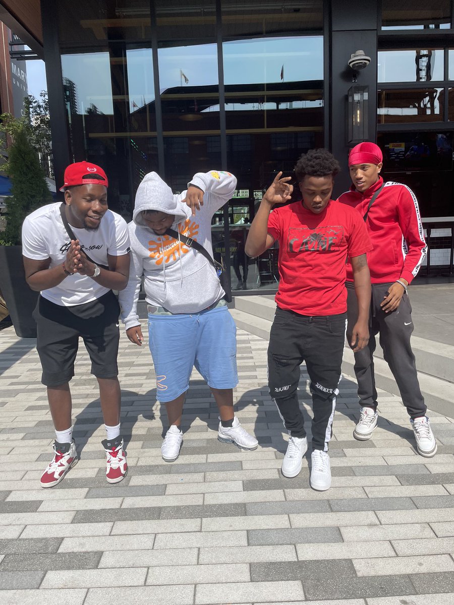 314cassius's tweet photo. If they make a movie for us, it’ll be hard to recreate our lives 👨🏽‍🦯💧 https://t.co/bTugg2PIRq
