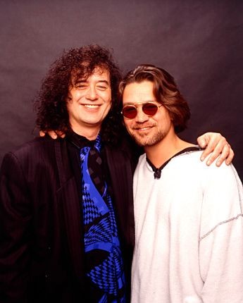 EVHArmy's tweet photo. A One True Hero and Master 💔 His Fire is Eternal🔥
#EddieVanHalen #EddieVanHalenRip #missingevh #rock #guitarplayer #bestguitarist #legend #master https://t.co/3SxzojZoFY