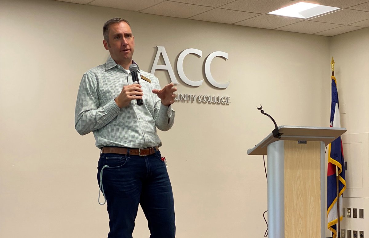 ArapahoeCC's tweet photo. “What drives me is the positive impact we have on students.”

- Dr. Landon Pirius, @GoCCCS Vice Chancellor for Academic and Student Affairs, during an open forum with ACC faculty &amp; staff on Oct. 6. #highered #ACCpumas #comm_college #communitycollege #supportCCs https://t.co/epGxrU761U