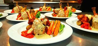 DPWPR's tweet image. Houston Style Magazine sat down with award-winning Chef Beverly Kellman, the @SodexoGroup Executive Chef for Prairie View A&amp;amp;M University ( @PVAMU ).   
She talks about her more recent culinary journey and the joy of expanding a student's palette.
buff.ly/3oBMNAr