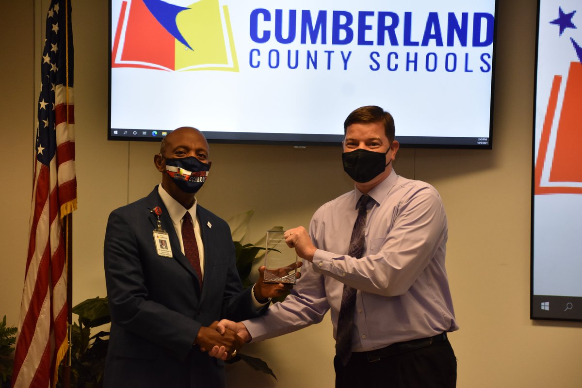 RonPhipps3's tweet photo. Today I was honored to announce the Dr. Joseph Locklear/Ricky Lopes Central Services Employee of the Year Award for 2020 &amp; 2021 to 2 deserving individuals.  Dr. Marvin Connelly Jr. is pictured presenting the awards.  Kenneth Villareal is the 20 &amp; Shirley Bolden is the 21 winner. https://t.co/xdBAxXTWgz