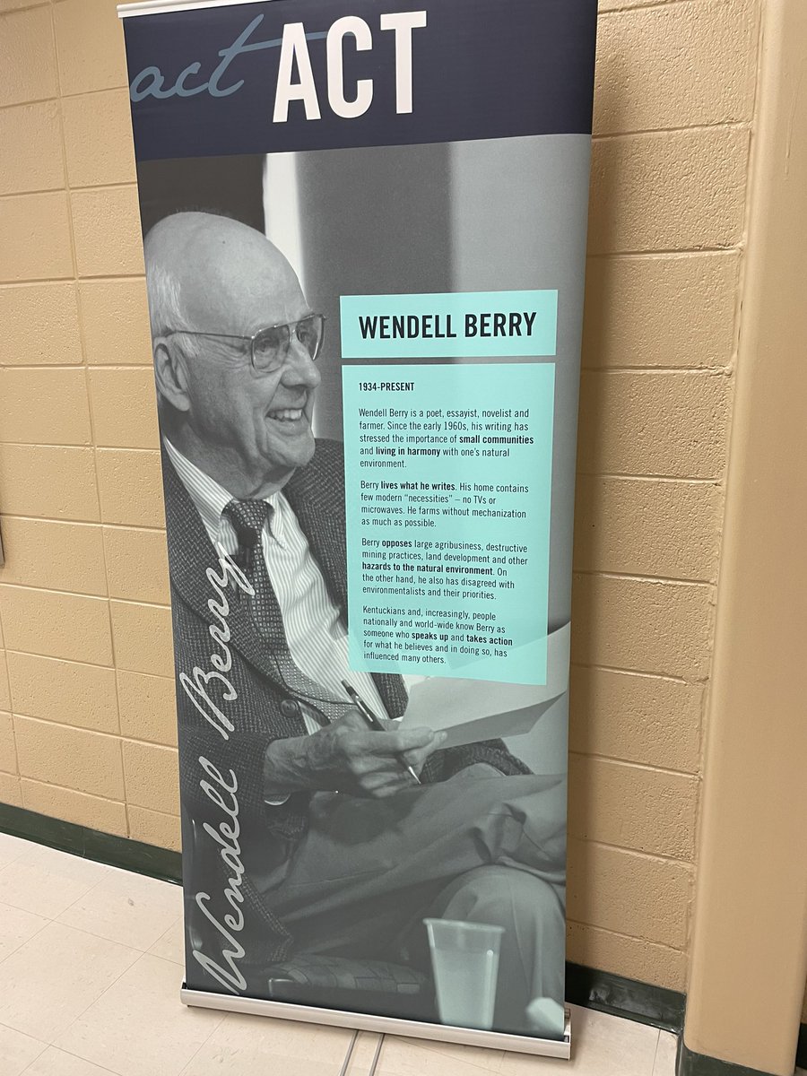 GCRhoKappa's tweet image. Thanks @KyHistSoc for letting us be the 1st in the state to display the People of Kentucky banners! Over 10 of them scattered around our school! We love our Commonwealth! @GCMusketeers @GreenupSchools