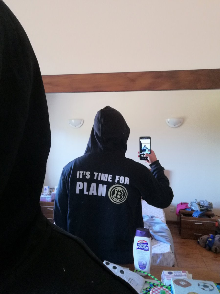 BitcoinAdicted's tweet photo. It's time for Plan B
@100trillionUSD
@AugustoBackes
#bitcoin https://t.co/wwBeU43v5v