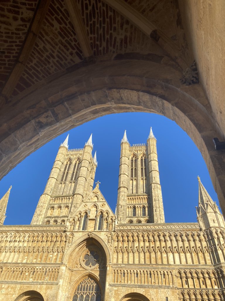 CLHM92's tweet photo. Day in Lincoln… rejoining the members of the bright young things! https://t.co/Hq6pnIE4JM