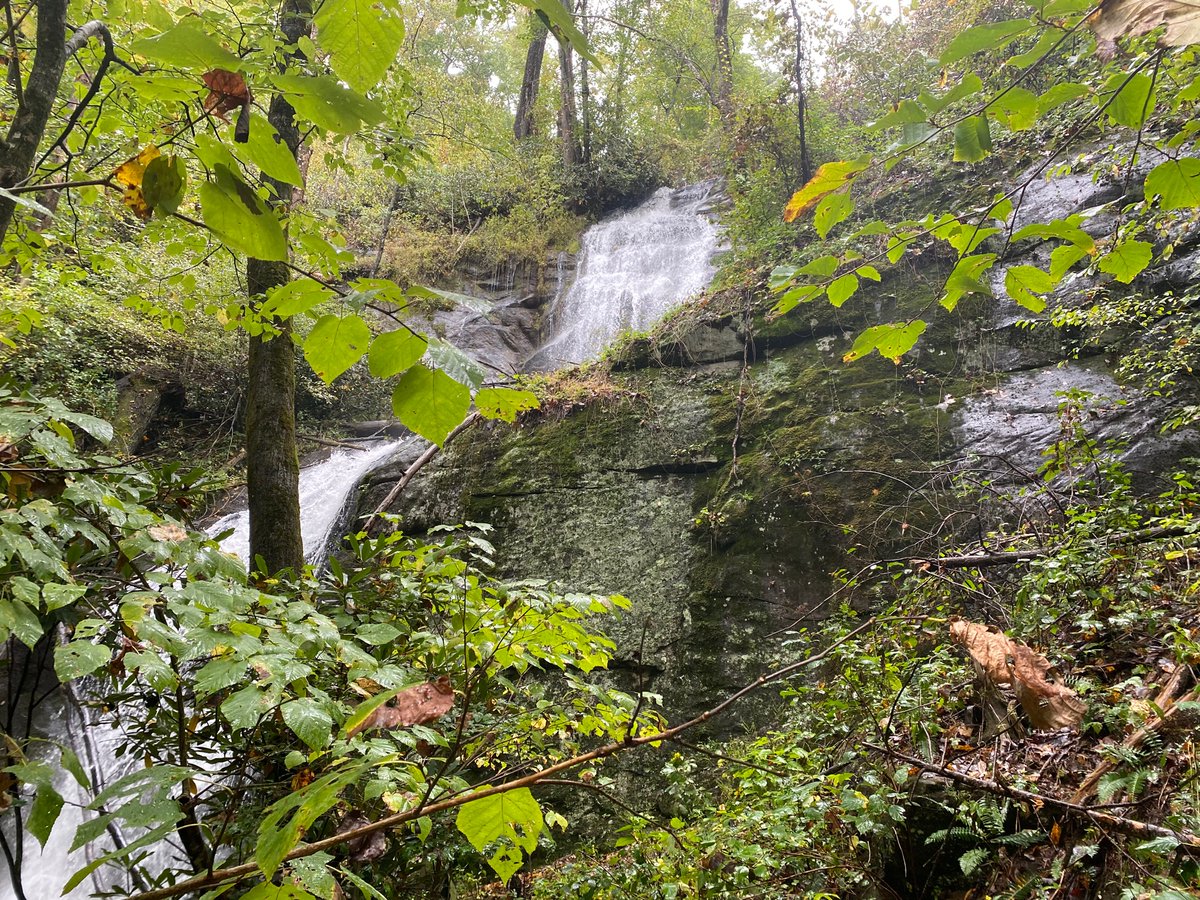 ryng64's tweet image. Taking a break from some conference talks and found a waterfall! 
#pauseonerror