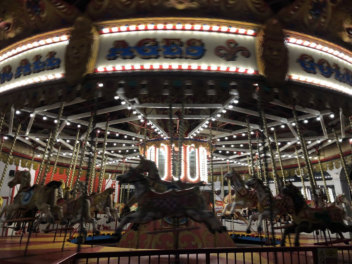 We are having a great night with rides  on river caves, icon and the big one along with many scares and spooky interactions and shows between. #JourneyToHell <a href="/Pleasure_Beach/">Pleasure Beach Resort🎢</a>
