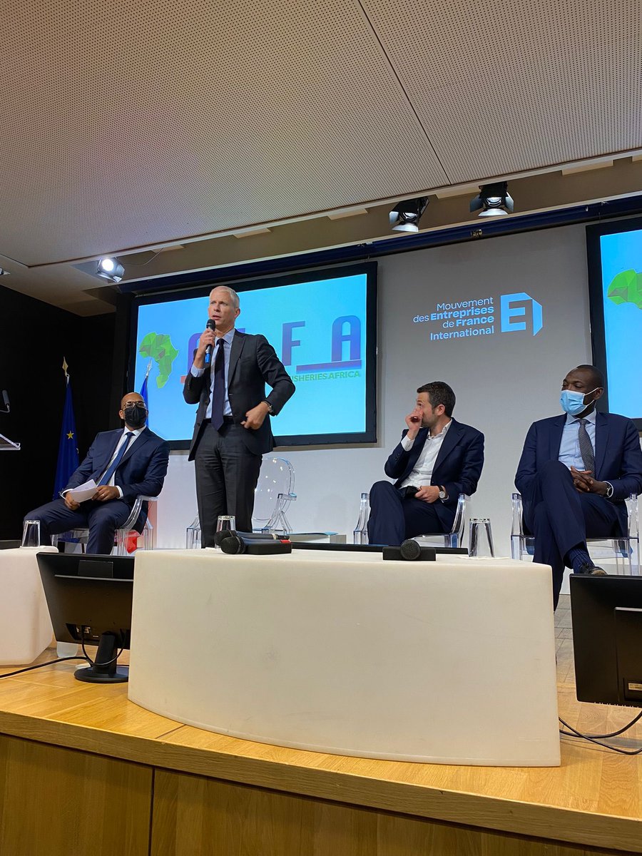 franckriester's tweet photo. Très heureux de participer au lancement d'#ALFA au @medef : regroupant entreprises, organisations professionnelles et institutions 🇫🇷 des secteurs de l’#agriculture et l’élevage, l’objectif est de travailler ensemble à moderniser l’agriculture du continent africain. 🤝🌍 https://t.co/2o3rmWGJy0