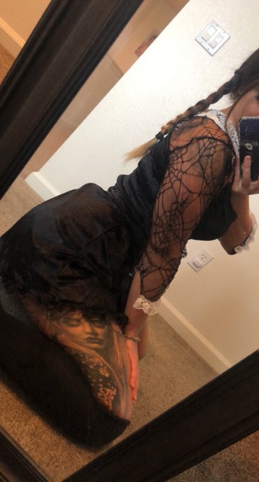 Wednesday wants to play 🖤  #LikeForLikes #FolloForFolloBack #folloback #follo4folloback #likeforlike<a href="/tag/likeforlikes"class="tags">#LikeForLikes</a><a href="/tag/folloforfolloback"class="tags">#FolloForFolloBack</a><a href="/tag/like4like"class="tags"><span>#like4like</span></a><a href="/tag/likeforlike"class="tags"><span>#likeforlike</span></a><a href="/tag/halloween"class="tags"><span>#halloween</span></a><a href="/tag/folloback"class="tags"><span>#folloback</span></a>