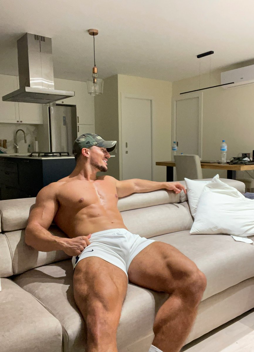 edgarvincit's tweet photo. I finally got a couch big enough for me 🥳 https://t.co/kS9Syrz0u4