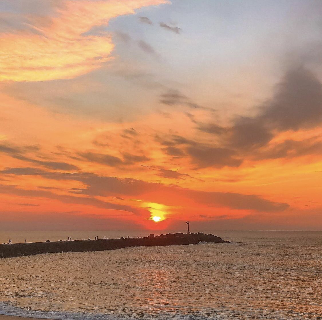 BIG SUNSET ! ❤️😍 

#sunset #beach #sunsetlovers #paysbasque #anglet #lifstyle #travel #biarritz
