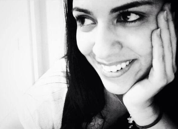 mirandamoonsoul's tweet photo. “Si vienes, por ejemplo, a las 4, a partir de las 3 empezaré a ser feliz. A medida que se acerque la hora me sentiré más feliz. […] Pero si vienes en cualquier momento, no sabré nunca a qué hora vestirme el corazón” - El Principito #FaveQuote https://t.co/G1dtAWZ5yf