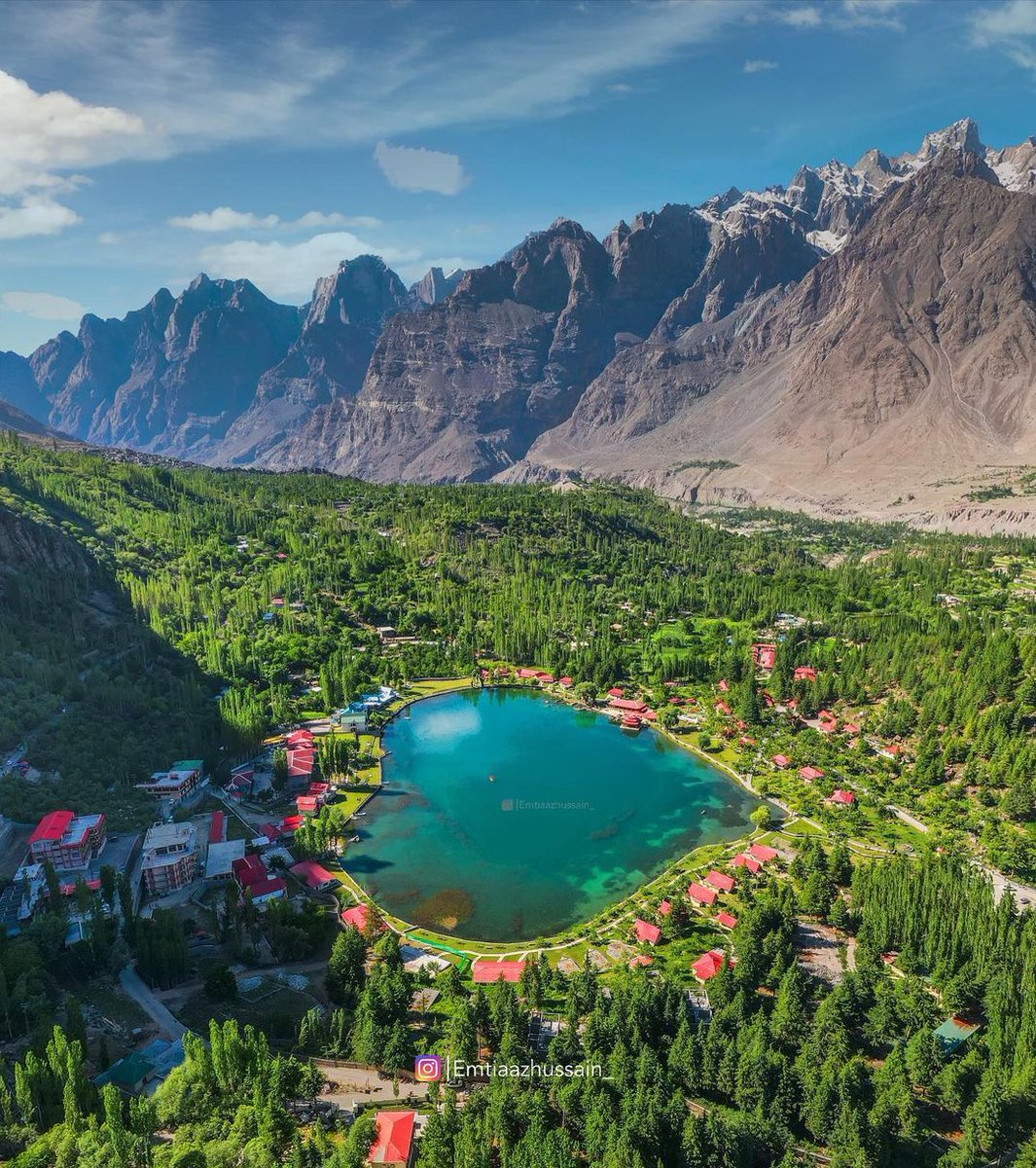 Indusland_'s tweet photo. Shangrila Lake, Skardu 🇵🇰 https://t.co/Bz8baD1Ajk