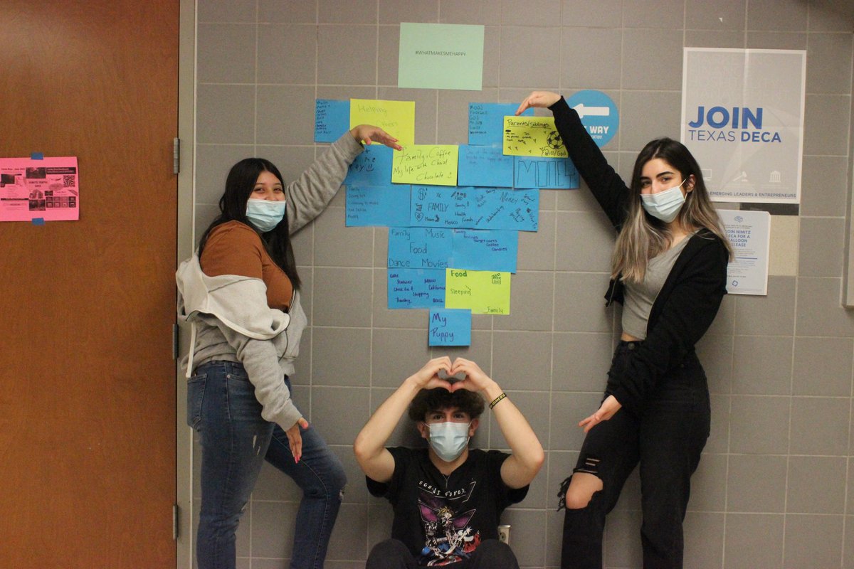 NimitzDECA's tweet photo. What makes me Happy. #statewidecommunityservice #happythoughts #MentalHealthMatters @txdeca11 @TexasDECA @iisdCTE 
Keep the Happy thoughts all through the long weekend. https://t.co/3PpqB7TM0Z