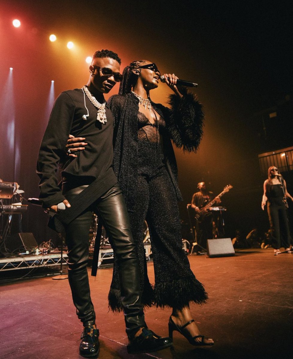 PulseNigeria247's tweet photo. Picture perfect 💯 @wizkidayo x @temsbaby https://t.co/BAYxZryVVd