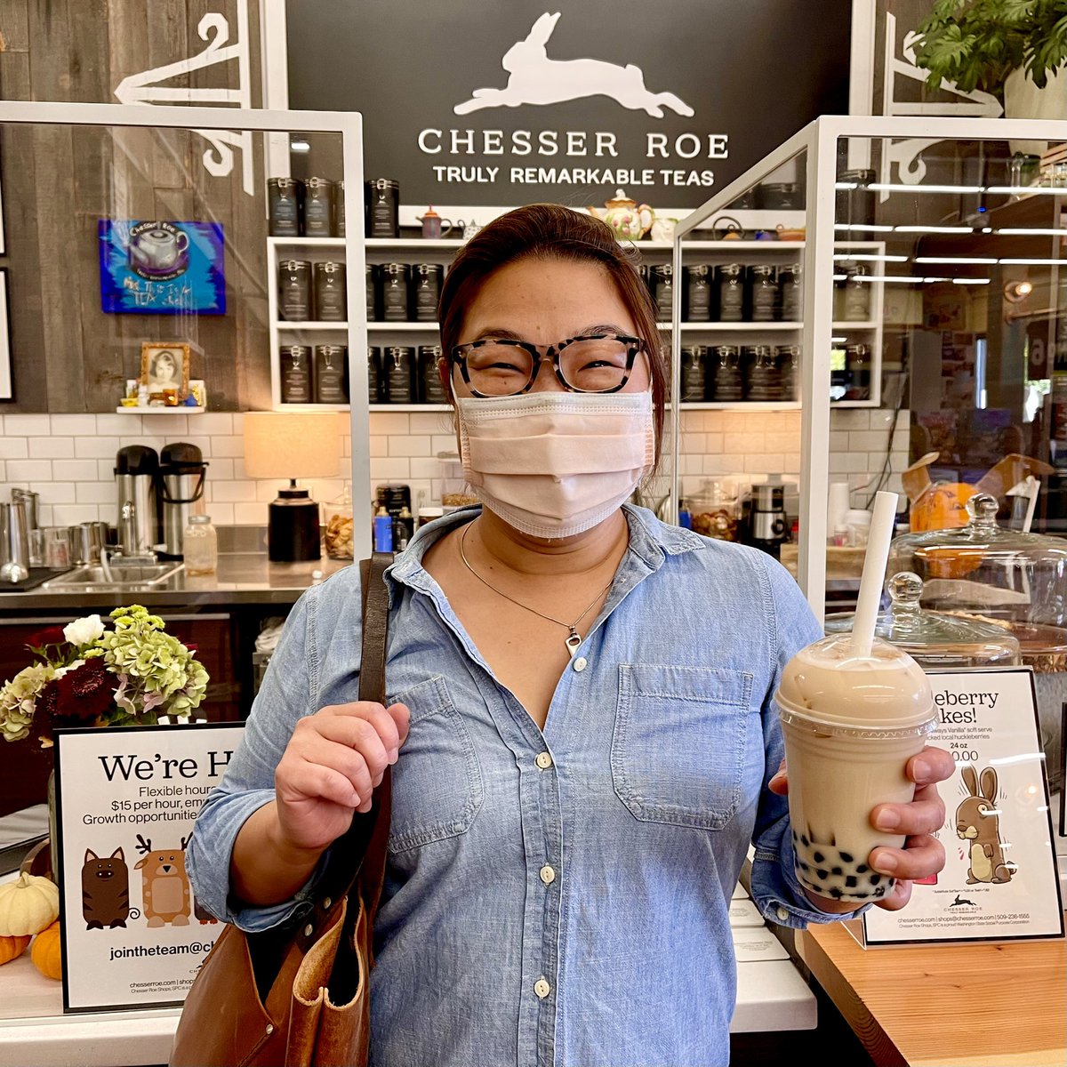 chesserroe's tweet photo. The lovely @ketchumkorea who lives in Hood River recently discovered us. She used to drive into Portland just to get her boba fix. She told me that we make the best milk tea boba she’s ever had! I’m grinning like a Cheshire Cat behind my mask lol!
.
.
.
#boba #bobatea #milktea https://t.co/Jhi0SVzYh9