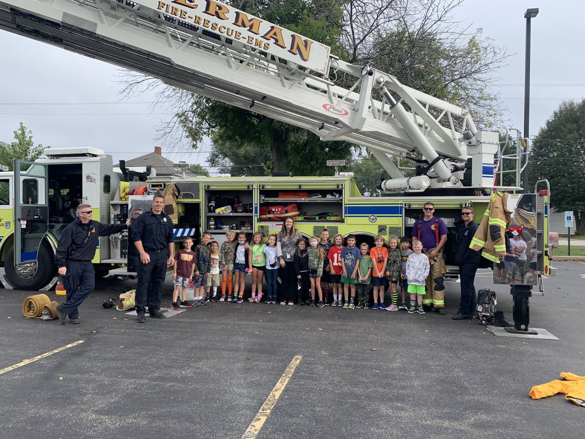 Burris2nd's tweet photo. Thank you to our local firefighters for taking time to talk to us during Fire Safety Week! 🚒🔥 #connectses #bulletpride https://t.co/LVGwhycvc5