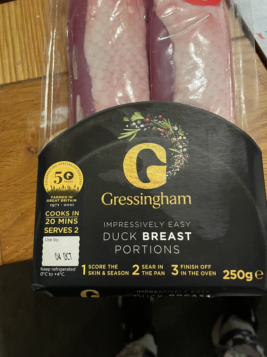 craziechic's tweet photo. Won’t be using #asda delivery again!! Got these today the 6/10/21 😭😭 https://t.co/6nfN8RdvzV