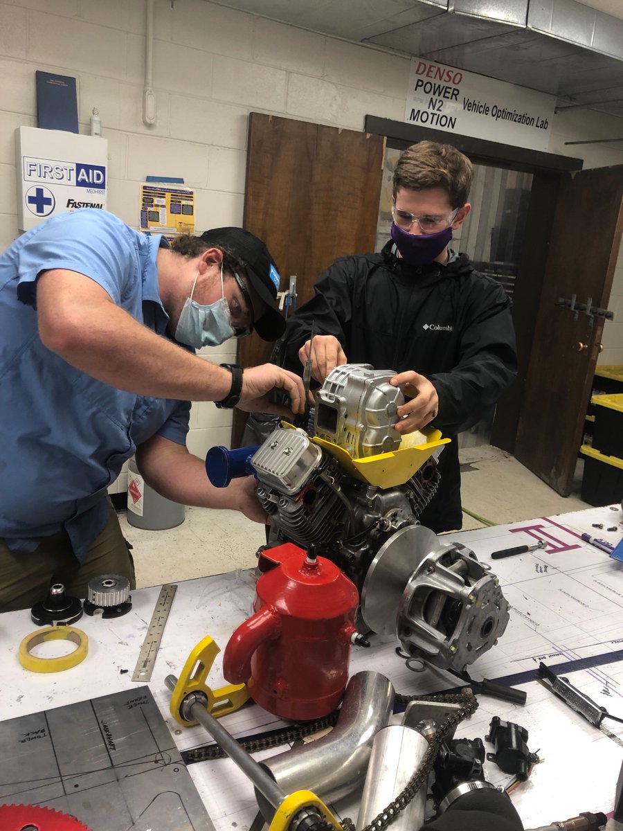 TNTechMtrsports's tweet photo. Power train team hard at work today! #fsaemichigan #Powertrain #makersbydesign https://t.co/hmIHSHshit