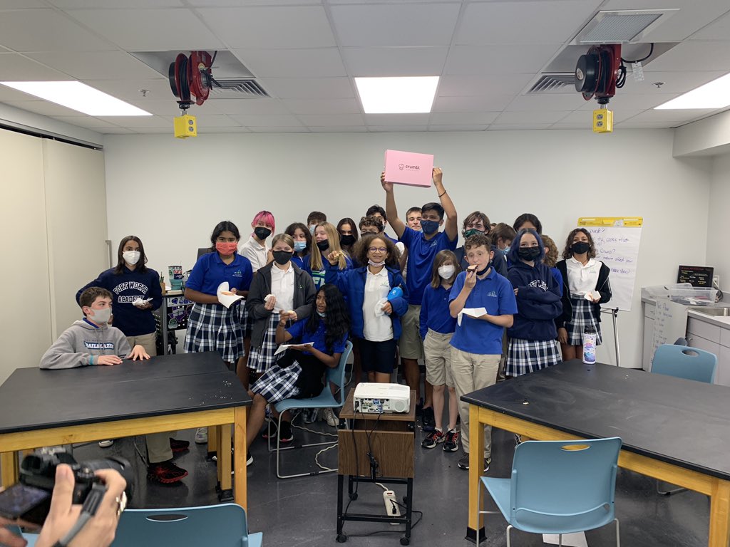 Thanks to Anna from @CrumblCookies  for taking the time to Zoom with <a href="/FWAcademy/">Fort Worth Academy</a> 8th graders about #entrepreneurship and the cookie testing process!