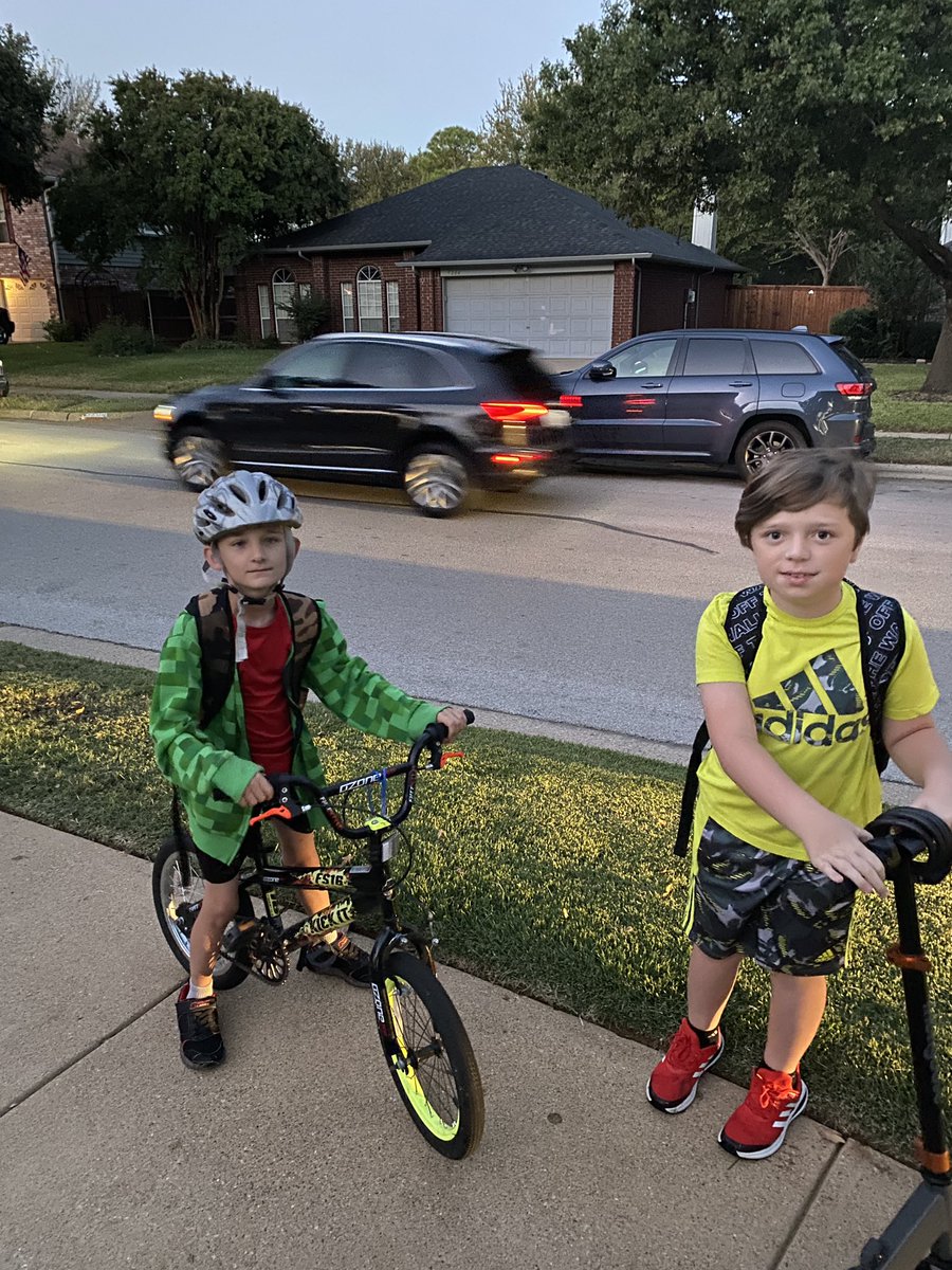 crscott123's tweet photo. What a great way to kickoff the day! I got to #walkandroll to school with this amazing crew! #GESshineon https://t.co/cqMv7nm5p5