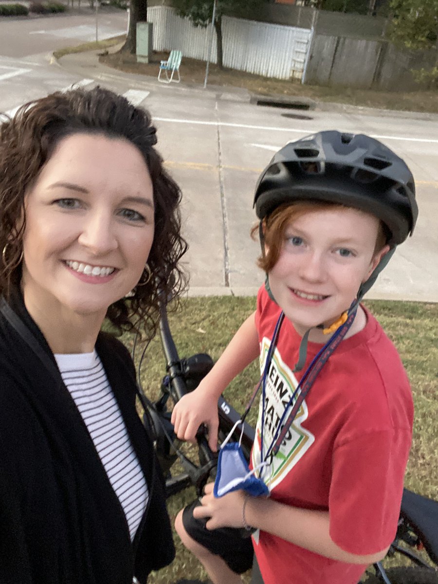 crscott123's tweet photo. What a great way to kickoff the day! I got to #walkandroll to school with this amazing crew! #GESshineon https://t.co/cqMv7nm5p5