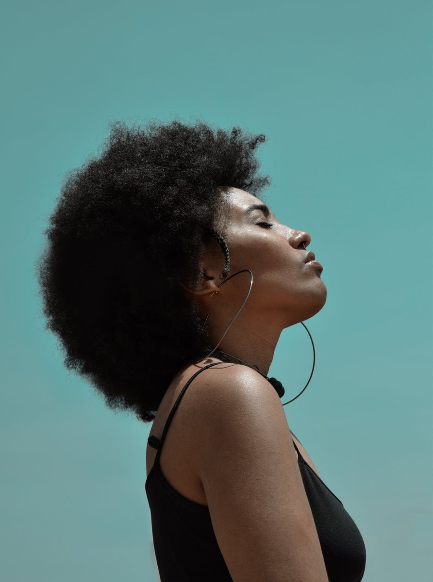 nutriglamorous's tweet photo. Don't live your life disconnected from your own body and mind. Embrace NutriGlamrous' tools for being better centered and connected to yourself. With them, you can be well on your way to living your best life as your best self.

Get the NutriGlamorous book https://t.co/mHhtDpoRzL https://t.co/A61hVtVFHQ