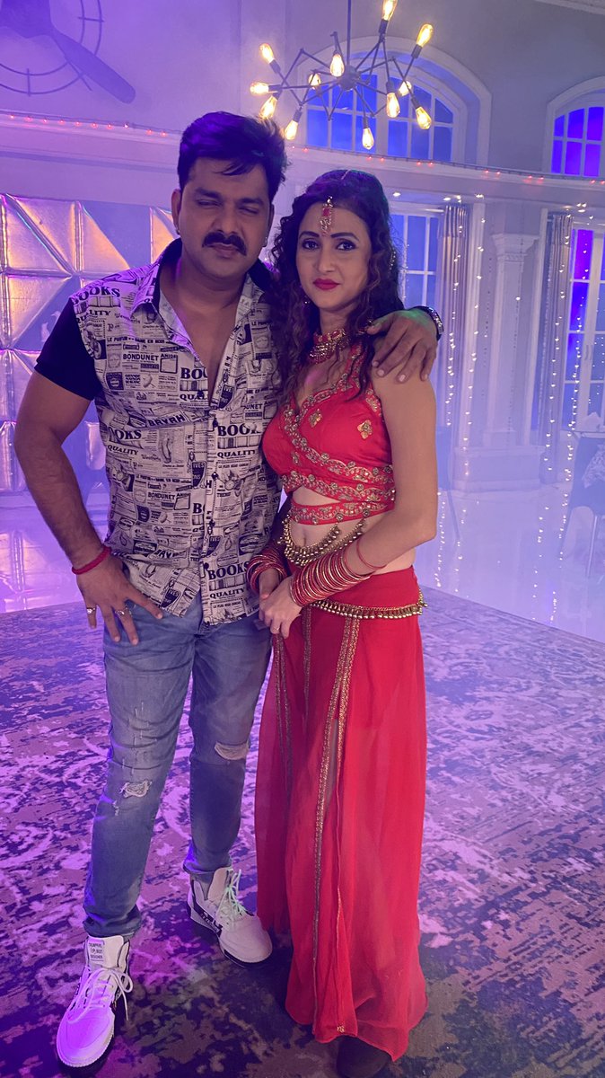 Nitasha587's tweet photo. Coming song with @PawanSingh909 eagerly waiting 🤩🤗 https://t.co/mNelR2DQFJ