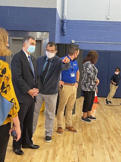TolgaHayali's tweet photo. Thank you Assemblyman @BillMagnarelli for coming &amp; visiting @sascitizenship. We appreciate all of your efforts for all Syracuse area children. It takes a village to raise a child. I’m privileged to be a member in this village to support our scholars becoming contributing citizens https://t.co/kAstUpbbx6