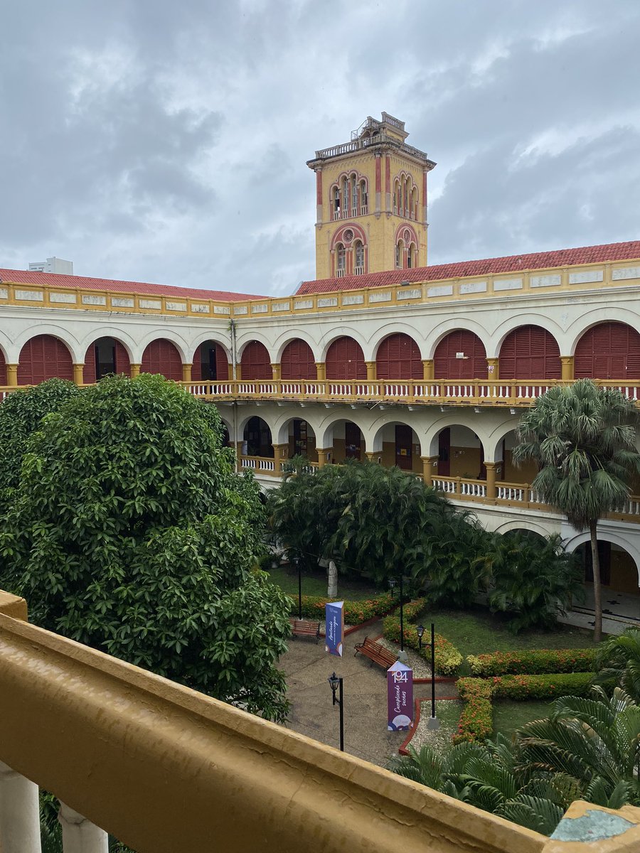 Feliz cumpleaños mi querida <a href="/uni_cartagena/">Universidad de Cartagena</a> 194 años educando a la sociedad