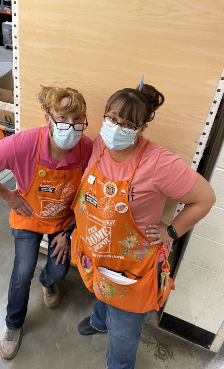 ErinEvansTHD's tweet photo. Celebrating #CAM2021 in Store 0930! Today is twin day! 😎 @c_oneill0930 @dave69781628 @OmarLopezTHD @TomDolgos @wilkie_cindy @bthompson17 @mccormick138 https://t.co/VhFNwS9pJt