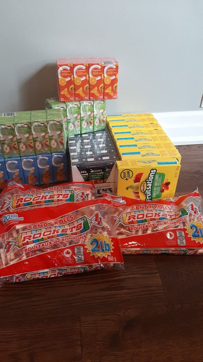 Foxhuntinn's tweet photo. Type 1 Diabetes never rests! Prep to ensure everyone stays safe in case of a low blood sugar tomorrow at the #CGM4all rally Queen's Park. Thanks @JohnWhi54652498! @DurhamRadioNews @CKDOTerry @ROGERStvDurham @fordnation @celliottability @PBethlenfalvy @TorontoStar @TheTorontoSun https://t.co/ObmstsJipp