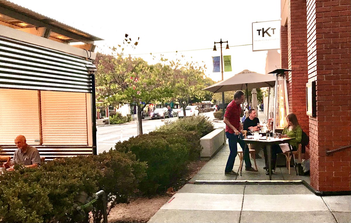 CAPA_Alcohol's tweet image. @GavinNewsom Where are the sidewalks and where are the Covid protocols? Pictured: San Rafael, Ca #TooMuchAlcohol #BlameitontheAlcohol