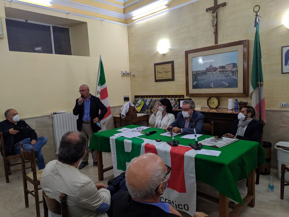 Daniele_Vella's tweet photo. Agorà a Calascibetta,abbiamo affrontato il tema delle aree interne. 
Presenti le organizzazioni sindacali, vari sindaci e amministratori locali, professionisti e nota positiva diversi giovani.
Continuiamo nel percorso di confronto e ascolto.
@pdnetwork @EnricoLetta @nicolaoddati1 https://t.co/s7pMS9dAqT