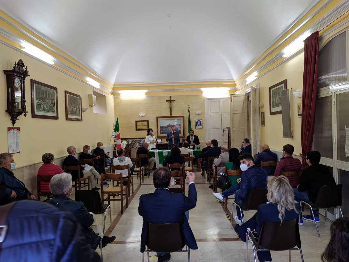 Daniele_Vella's tweet photo. Agorà a Calascibetta,abbiamo affrontato il tema delle aree interne. 
Presenti le organizzazioni sindacali, vari sindaci e amministratori locali, professionisti e nota positiva diversi giovani.
Continuiamo nel percorso di confronto e ascolto.
@pdnetwork @EnricoLetta @nicolaoddati1 https://t.co/s7pMS9dAqT