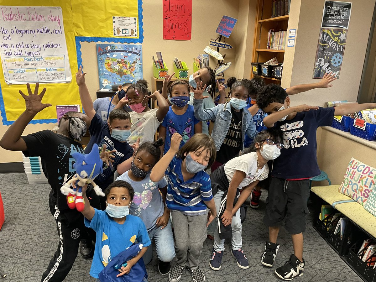 MrsMillerNWE's tweet photo. Spirit Week Day 3: Show your North Wayne Panther Pride by wearing blue and white! #2MoreWakeups #WeAreWayne https://t.co/G0lBcxSiIv