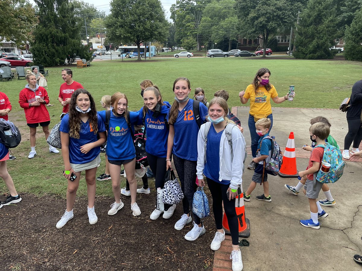Our cheer and volleyball Lady Tigers did a wonderful job accompanying our younger students during Walk to School Day! #gotigers #impact