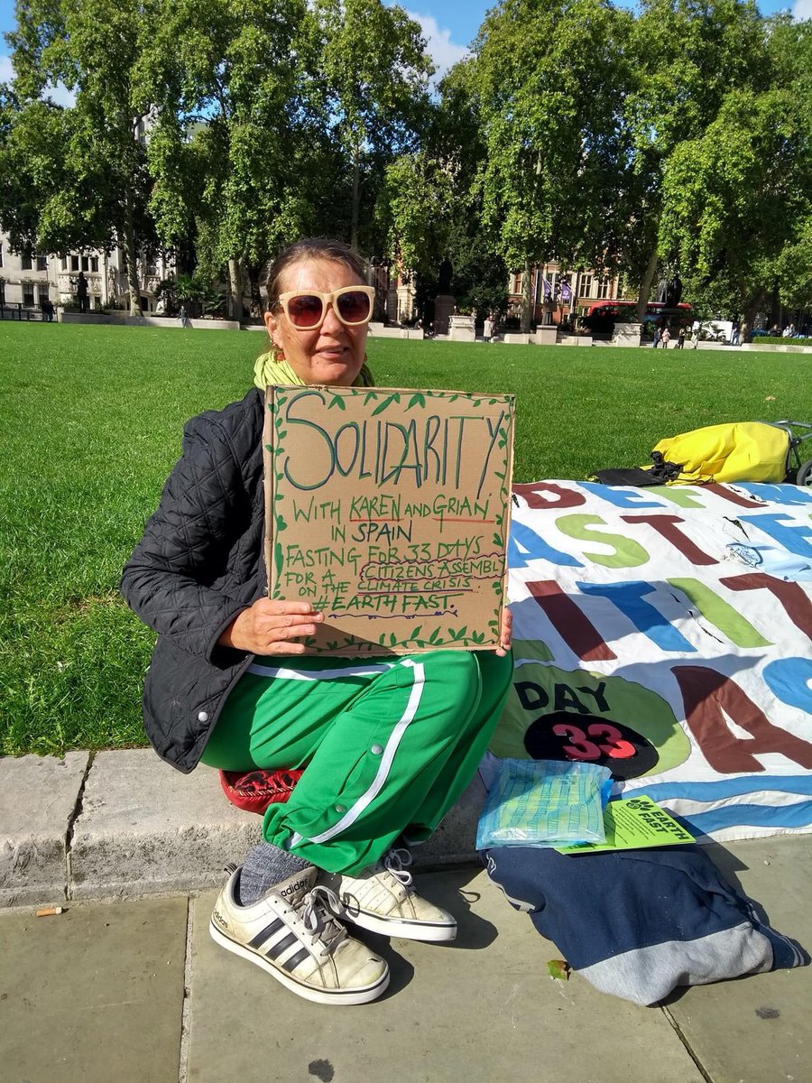 earth_fast's tweet photo. Thank You Jo 🙏💚🌍💚

Jo has just completed her 40th day 
of her Day fast .
Holding the ground outside Parliament 
for Earth Fasters to join 

Deep gratitude and love from all at #earthfast 🙏💚🌍💚

#citizensassembly 
#climateemergency https://t.co/XSlI7HSEoE