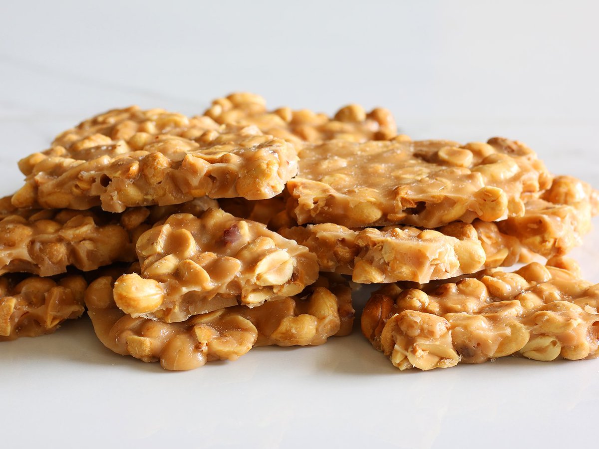 topsecretrecipe's tweet photo. Awesome peanut brittle that's super-easy to clone with only four ingredients. Use this recipe to create the equivalent of 12 bars that taste like the addictive Munch Bar.
https://t.co/4mlXumn6EM
#munchbar #peanutbrittle https://t.co/Y4PfmvoMOk