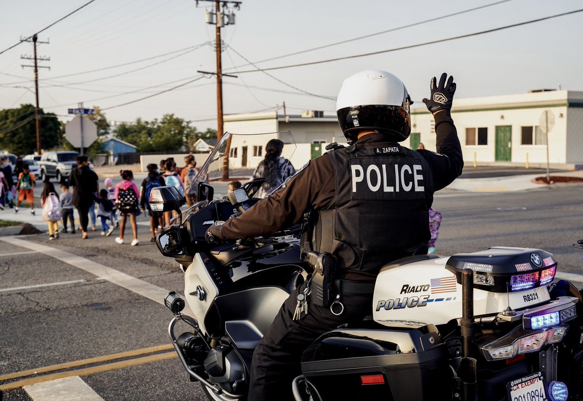This morning our officers accompanied students from Curtis Elementary to school for National Walk to School Day! We had a great time meeting all the students and teachers. We can’t wait to do it again! #NationalWalkToSchoolDay