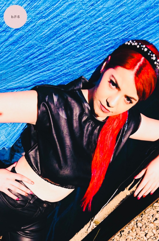 MissLadyLouisa's tweet photo. Beautiful shot πΈπ₯ taken by @BeastieFs at @TheBeautyBarnFS #femaletog #eyefordetail #glamour #fetish #midlandsbased π€β€οΈ https://t.co/u6URygUEj3
