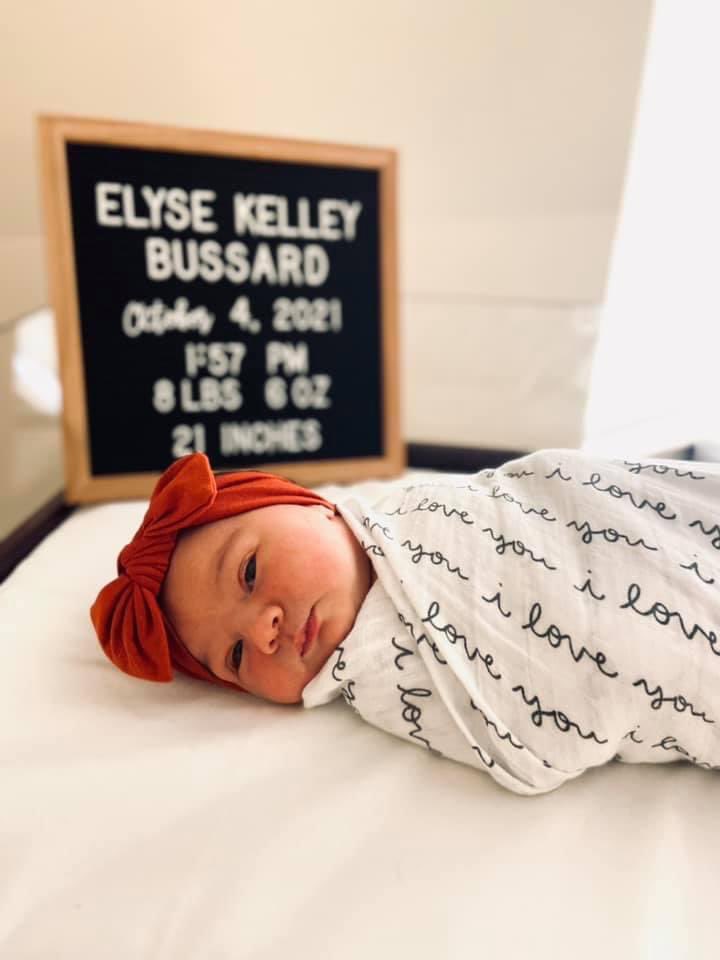 Z_Buzzard's tweet photo. Our beautiful baby GIRL was born on Monday afternoon! 🤍🤍

Elyse Kelley Bussard
8lbs 6oz 
21 inches long 

We are so in love! Elyse has already wrapped everyone around her tiny little fingers❤️ https://t.co/yeJkTnShHb
