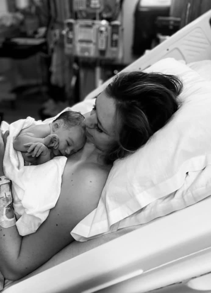 Z_Buzzard's tweet photo. Our beautiful baby GIRL was born on Monday afternoon! 🤍🤍

Elyse Kelley Bussard
8lbs 6oz 
21 inches long 

We are so in love! Elyse has already wrapped everyone around her tiny little fingers❤️ https://t.co/yeJkTnShHb