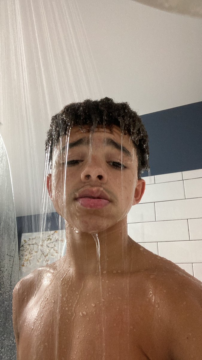LacixHimself's tweet photo. @benjyfishy @NRGgg @BuckeFPS @LEVIS 😘 https://t.co/VwN4p8CWoN