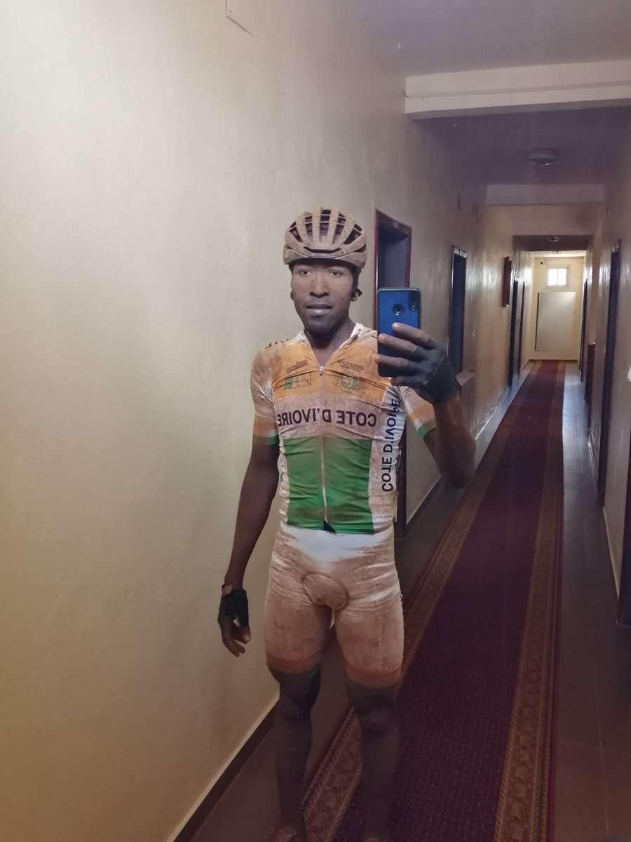 Une belle journée passée sur le grand prix Chantal biya 🇨🇲🇨🇲🇨🇲
C'est du ouf 😊😊😊