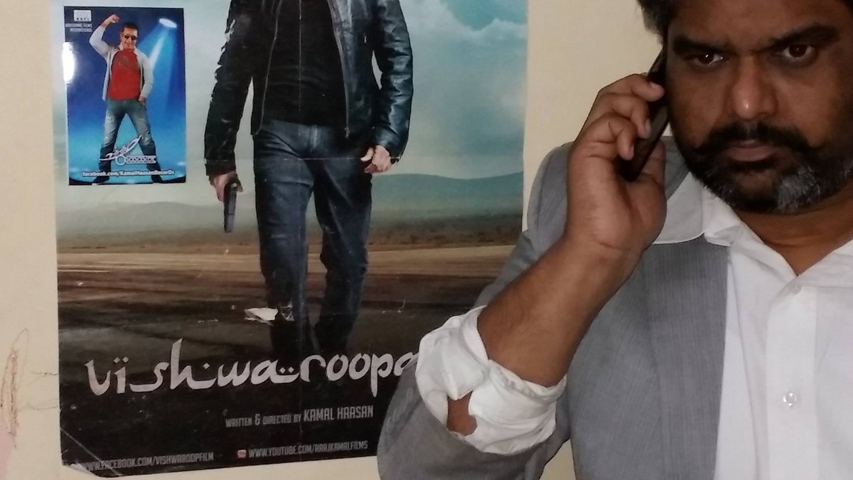 KAMALinTV's tweet image. 6 வருடங்களுக்கு முன்பு #Thoongavanam Fever காரணத்தால் இதை நான் செய்தேன்.😈
இந்த #ArtistFan மீசை &amp;amp; தாடி எப்படி?😉
++ @ikamalhaasan @trishtrashers @prakashraaj @RajeshMSelva @ACTOR_CHAAMS @actorkishore @ashasharathoffl