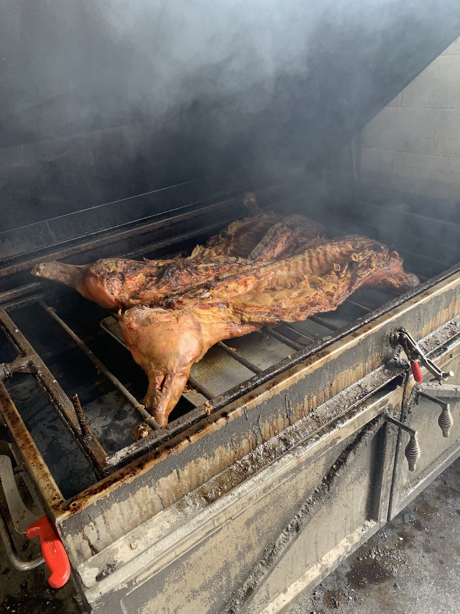 65_AWood's tweet photo. In spirit of the inaugural #EastWestBBQBowl I’m touring the best pits in NC. Today started in G-Vegas at Sam Jones. Thanks to @GardnerWebbpres for pulling this new rivalry trophy together #playforthepig https://t.co/ndE8aAloWN