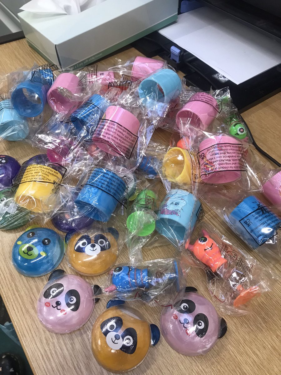 MrsCurtis6's tweet photo. The Dojo fairy visited today and delivered some treats for the @ClassDojo shop this week ! #SpendOrSave https://t.co/Vudi4NU50X